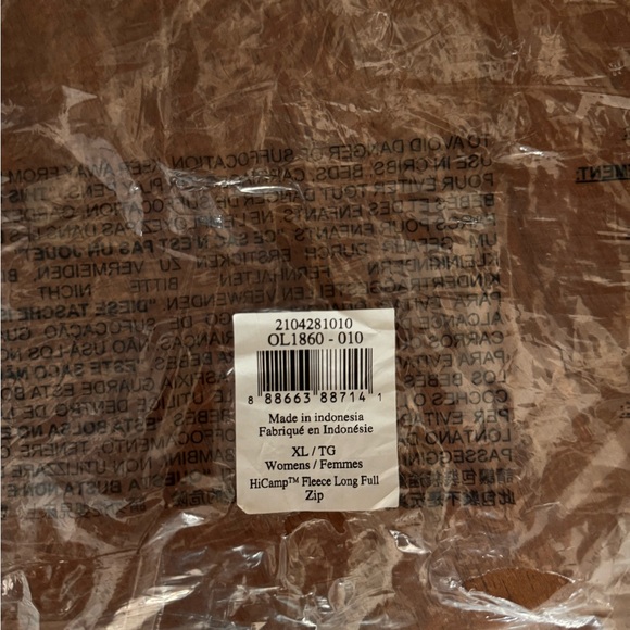 Mountain Hardware- Black Fleece, Zip-Up Jacket - Picture 10 of 11